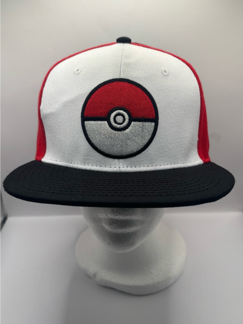 Pokemon Collectible Hat Snapback-Black/White/Red.